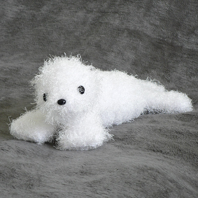 Fuzzy Seal amigurumi crochet pattern - Click Image to Close