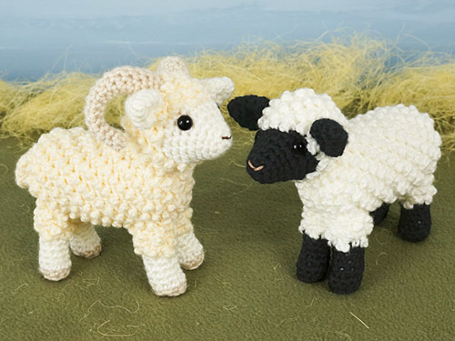 Farmyard Sheep amigurumi crochet pattern by PlanetJune