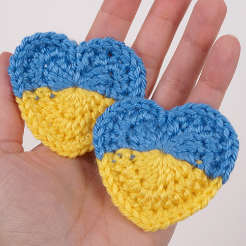 Heart Me Card Holder Pattern: Crochet pattern