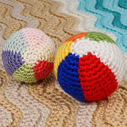 amigurumi beach ball crochet pattern by planetjune