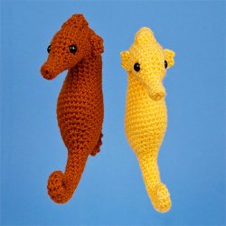 (image for) Seahorse amigurumi crochet pattern