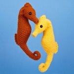 (image for) Seahorse amigurumi crochet pattern