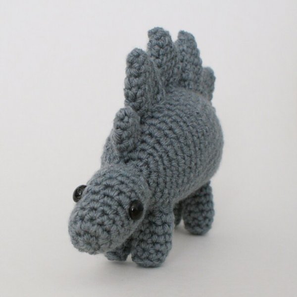 (image for) Stegosaurus - amigurumi dinosaur crochet pattern - Click Image to Close