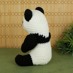 (image for) Giant Panda amigurumi crochet pattern