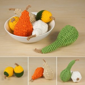 (image for) Ornamental Gourds Set 1: THREE realistic crochet patterns