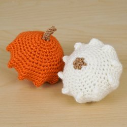 (image for) Ornamental Gourds Set 2: THREE realistic crochet patterns