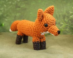 (image for) Red, Arctic & Fennec Foxes: THREE amigurumi crochet patterns