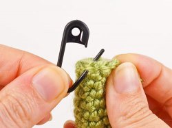 (image for) Stitch Markers for Crochet (Set of 5)