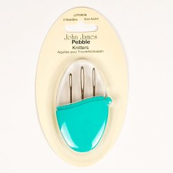 (image for) Knitters (& Crocheters!) Pebble: 3 large yarn needles in a flip-top storage case