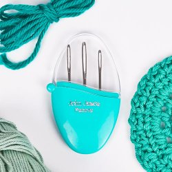 (image for) Knitters (& Crocheters!) Pebble: 3 large yarn needles in a flip-top storage case