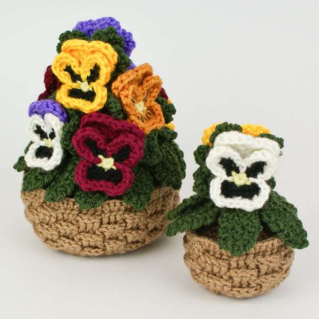 crochet pansy bouquet